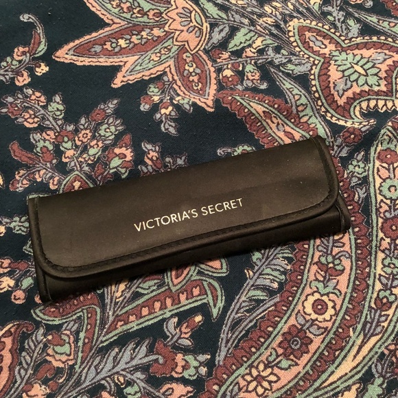 GIFTED: VS Brush Set - Picture 2 of 2